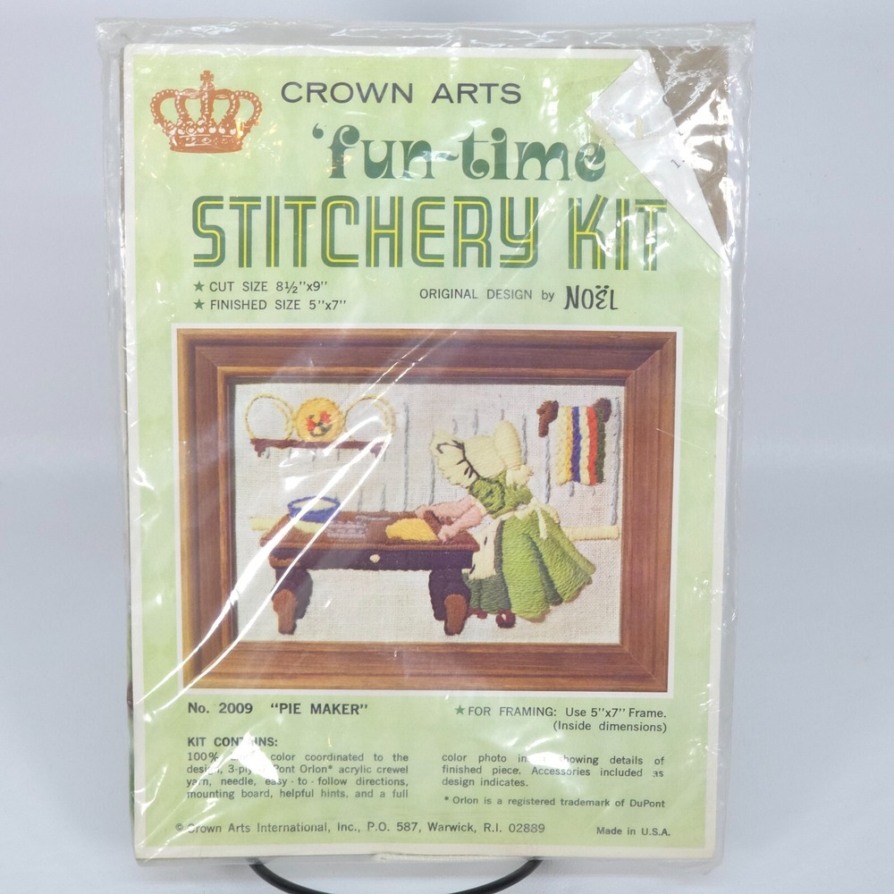 VTG Crown Arts Stitchery Pie Maker Fun-Time Crewel Kit No. 2009 by Noel Sealed